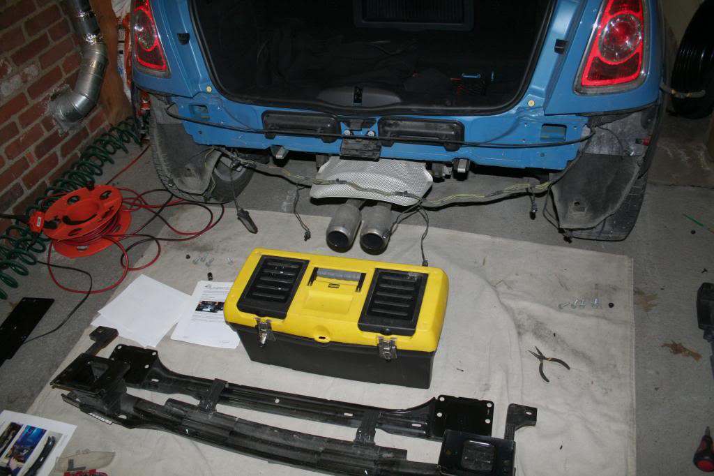 Name:  MINIhitchinstall02_zpsd7654740.jpg
Views: 505
Size:  87.7 KB