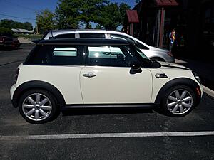 Window tint-fgxxf7e.jpg