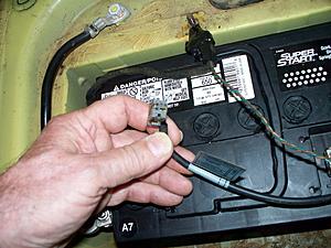 mystery wires at battery of my 04 S JCW-100_6602.jpg