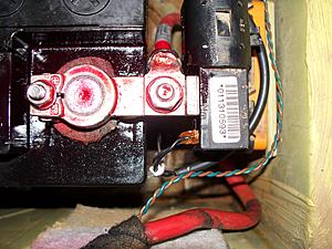 mystery wires at battery of my 04 S JCW-100_6642.jpg